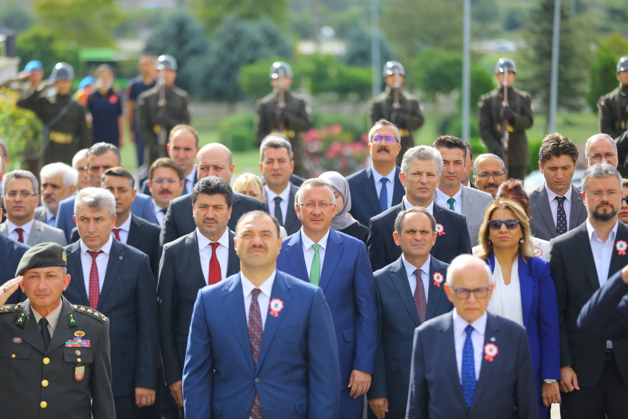 FdARYI9WIAEYzK0