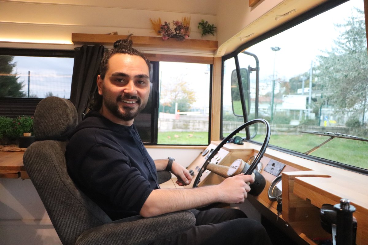Samsun da 700 bin TL harcadığı otobüsüyle dünyayı dolaşacak #3