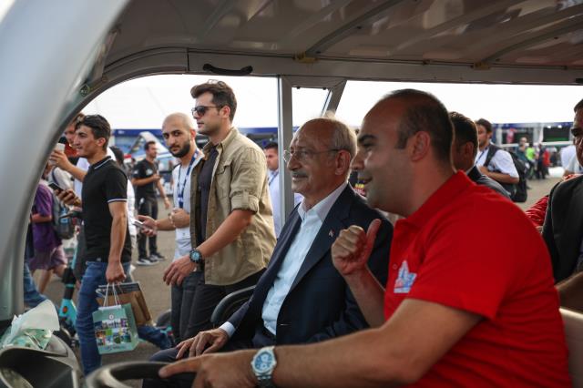 Selçuk Bayraktar'dan Kılıçdaroğlu'nun TEKNOFEST ziyaretiyle ilgili yorum: SİHA'lara İftiralara sessiz kaldı