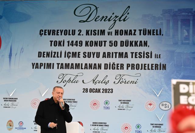 Son Dakika: Cumhurbaşkanı Erdoğan'dan kendisi için 'Aday olamaz' diyen 6'lı Masa'ya yanıt: Aday çıkaramadılar, bizim adaylığımıza çamur atıyorlar