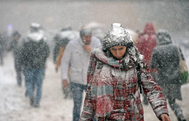<p>Aralık ayının başlamasıyla birlikte yurt genelinde sıcaklıklar düşüş göstermeye başladı. </p>
