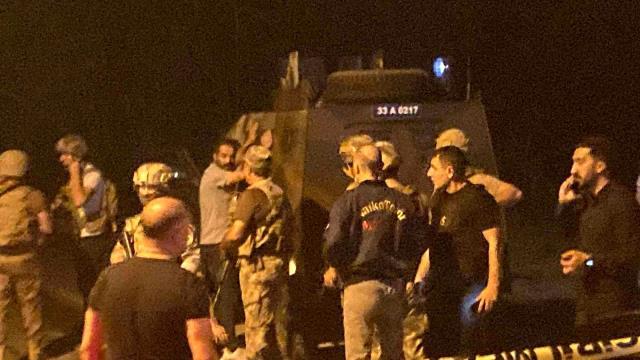 Son dakika! Mersin'de polisevine silahlı saldırı: 1'i ağır olmak üzere 2 polis memuru yaralandı