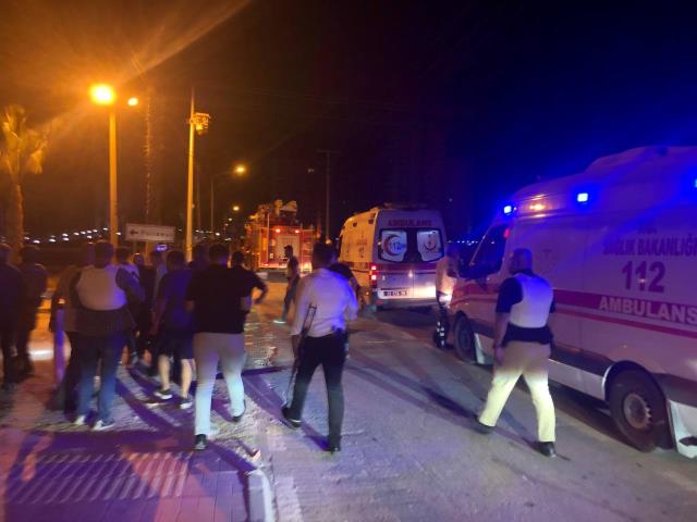 Son dakika! Mersin'de polisevine silahlı saldırı: 2 polis memuru yaralandı