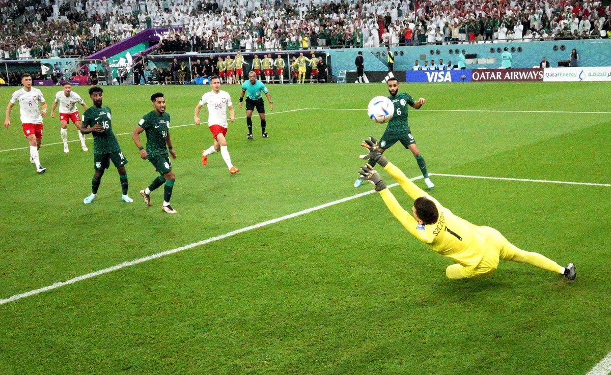 Szczesny den üst üste kritik kurtarışlar #3