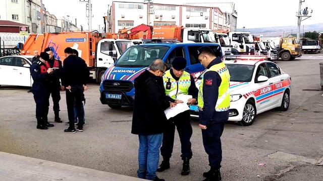 Tam 700 kilo! İğrenç sakatatları vatandaşın sofrasına yollayacaklardı