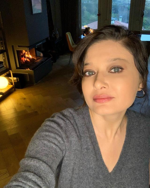 TBT akımına uyan Nurgül Yeşilçay, yıllar önceki fotoğraflarını paylaştı