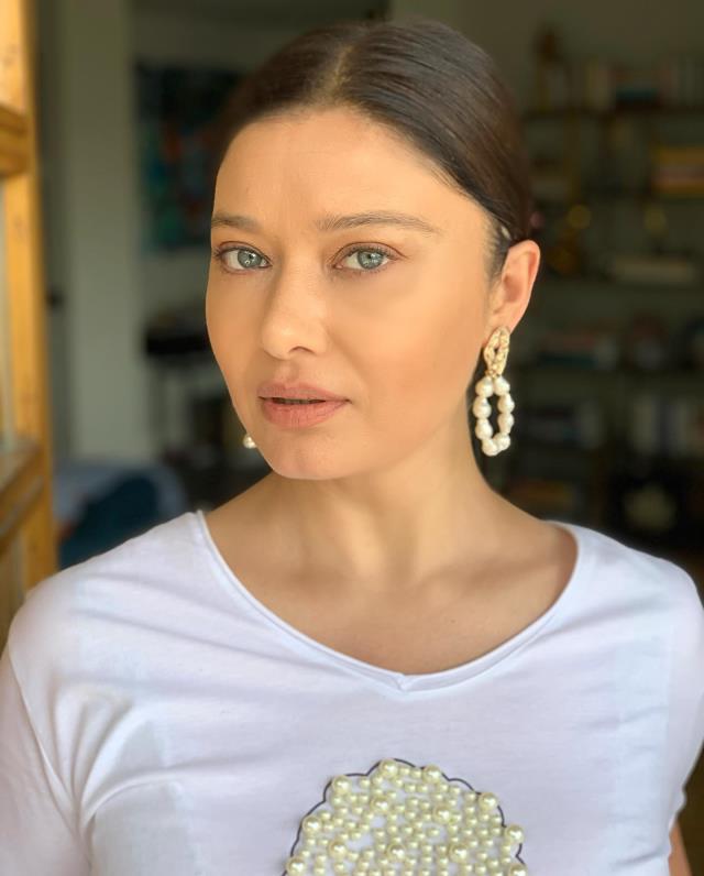 TBT akımına uyan Nurgül Yeşilçay, yıllar önceki fotoğraflarını paylaştı