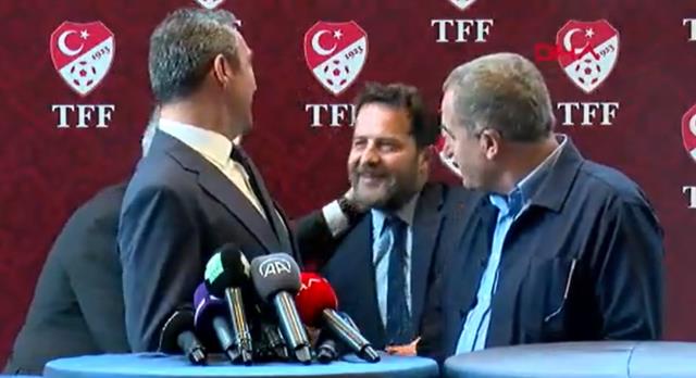 TFF ziyaretinin önüne geçen anlar! Ali Koç ile Erden Timur arasındaki diyalog canlı yayına damga vurdu