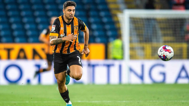 Türkiye'de kara bulut gibi geziyordu! Ozan Tufan, Hull City'de ayın futbolcusu seçildi