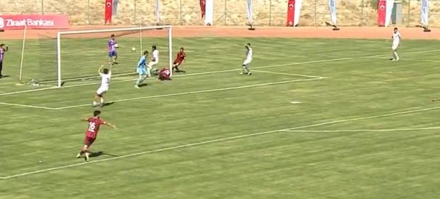 Türkiye Kupası'nda skandal gol! Kimse gözlerine inanamadı, hakem santra noktasını gösterdi