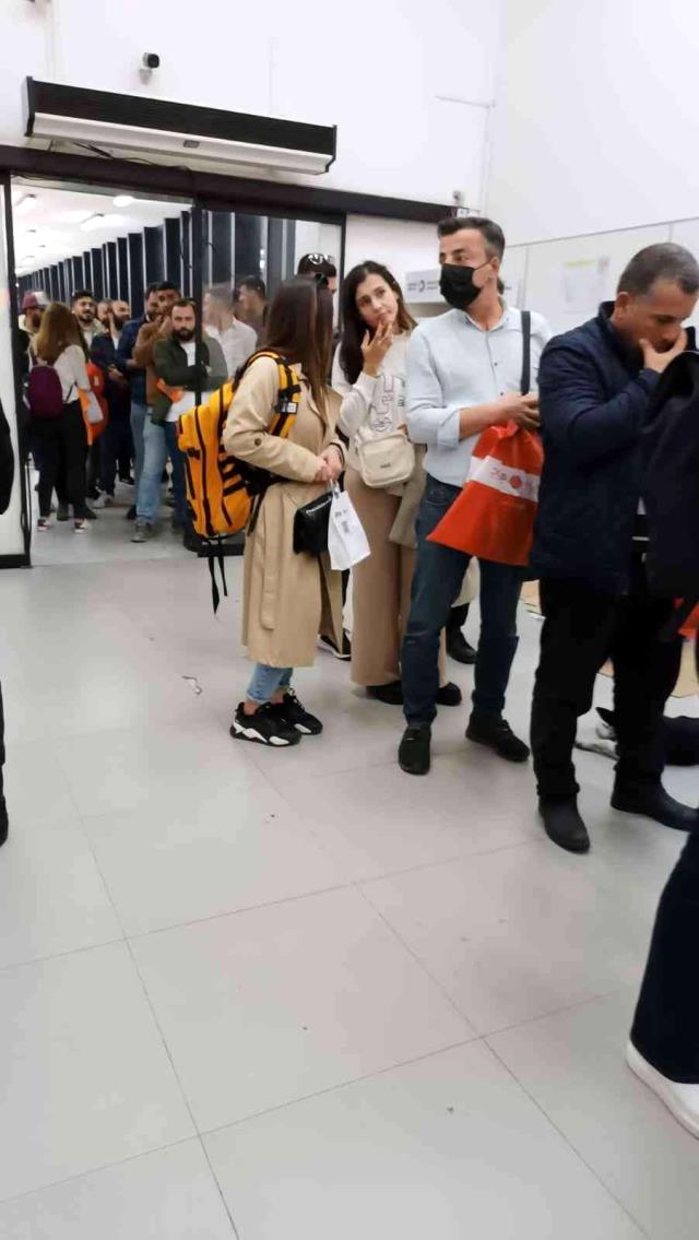 Türkler, ucuz Iphone satın almak için komşu ülkeye akın ediyor! Kar edilen rakam hayli yüksek