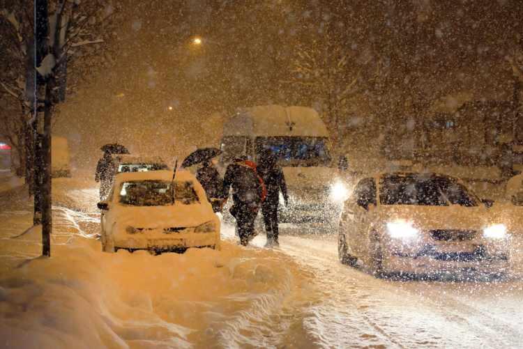 <p>​Meteoroloji Uzmanı Güven Özdemir, A Haber canlı yayınında konuyla ilgili önemli açıklamalarda bulundu.</p>
