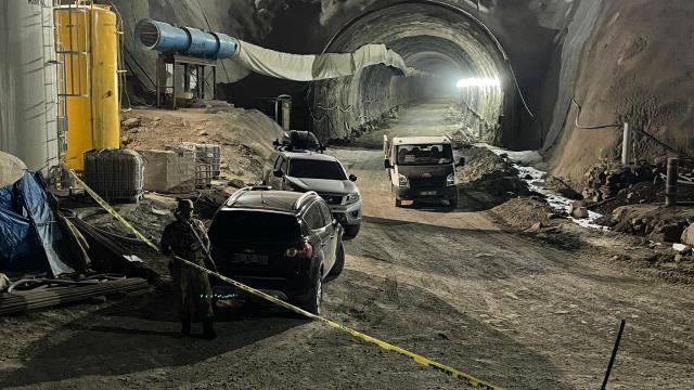 Van gündem haberleri... Van'da inşaatı süren tünelde göçük meydana geldi
