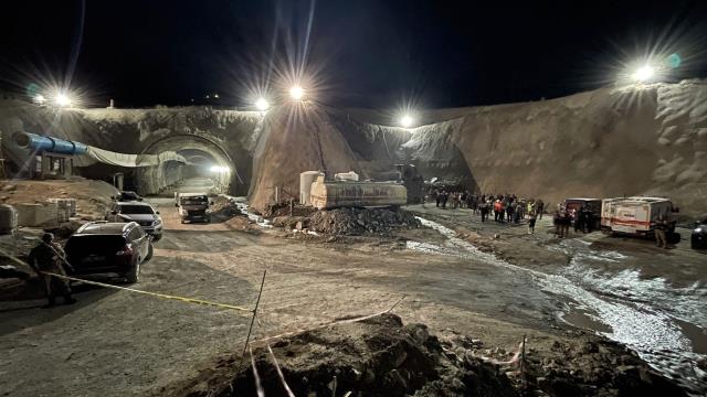 Van gündem haberleri... Van'da inşaatı süren tünelde göçük meydana geldi