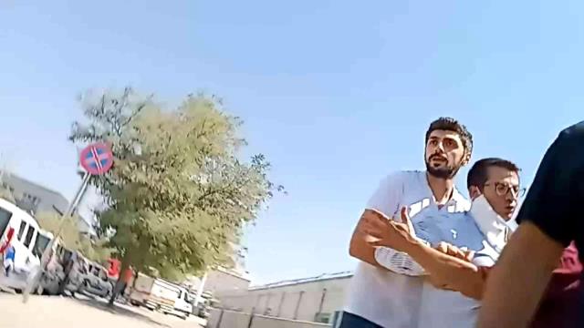 İHA muhabirini canlı yayında dövüp gasp ettiler