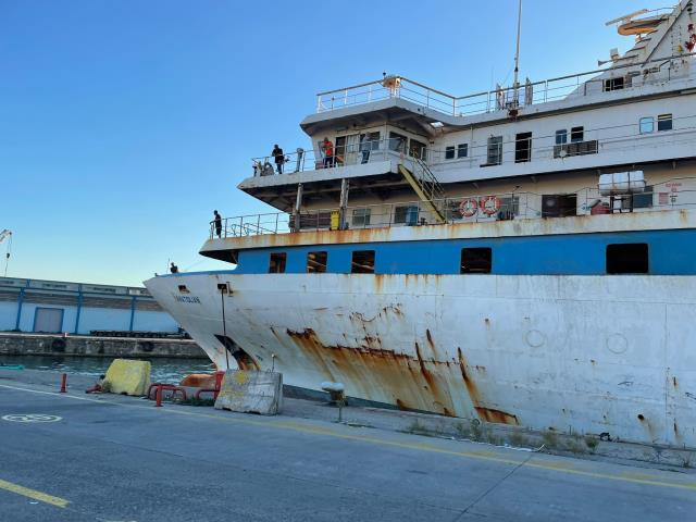 Yunanistan'ın taciz ateşine maruz kalan 'Anatolian' gemisi İstanbul'a demirledi! Kurşunlardan biri kaptan köşküne isabet etmiş