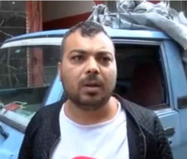 Zabıta ekipleri seyyar satıcıya ailesinin gözü önünde tokat attı