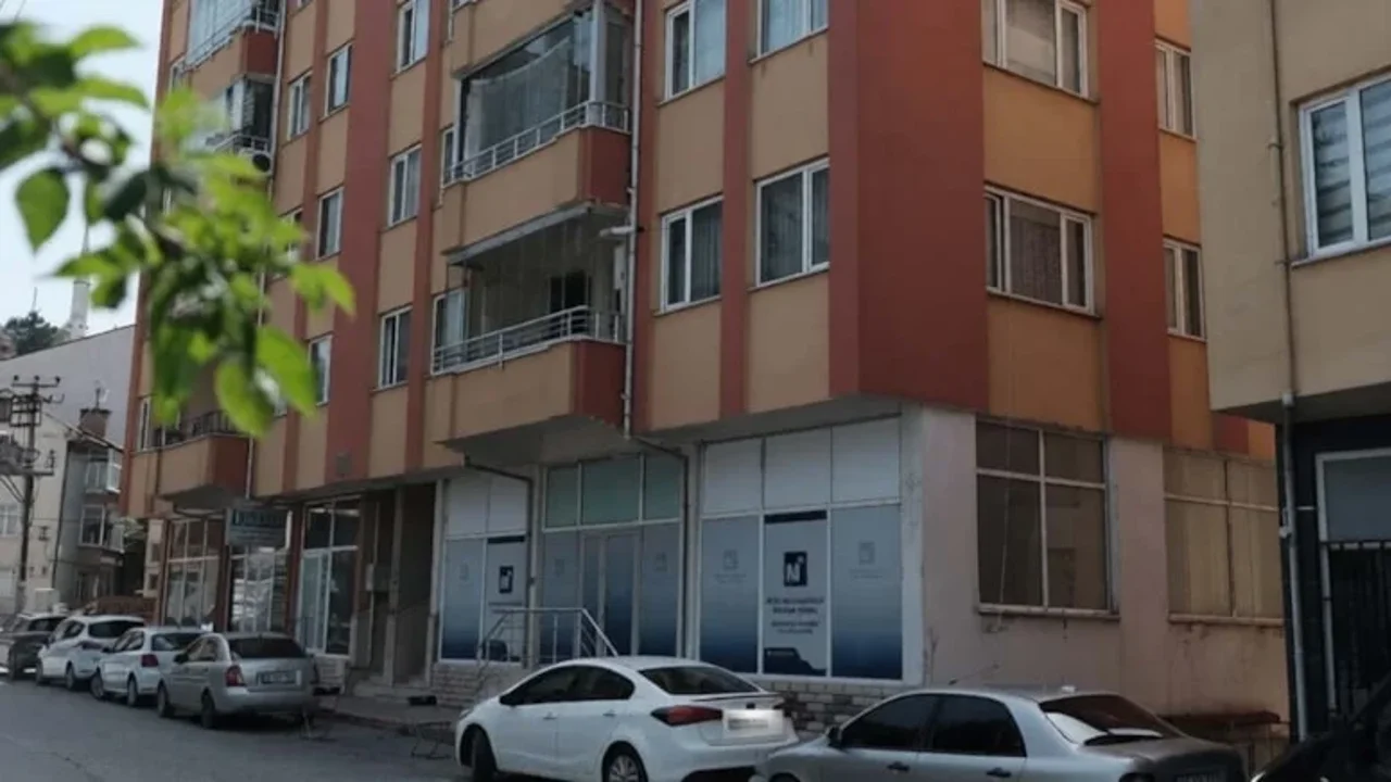 Kastamonu’da üniversite öğrencisi balkondan düştü: Öğretim görevlisi tutuklandı