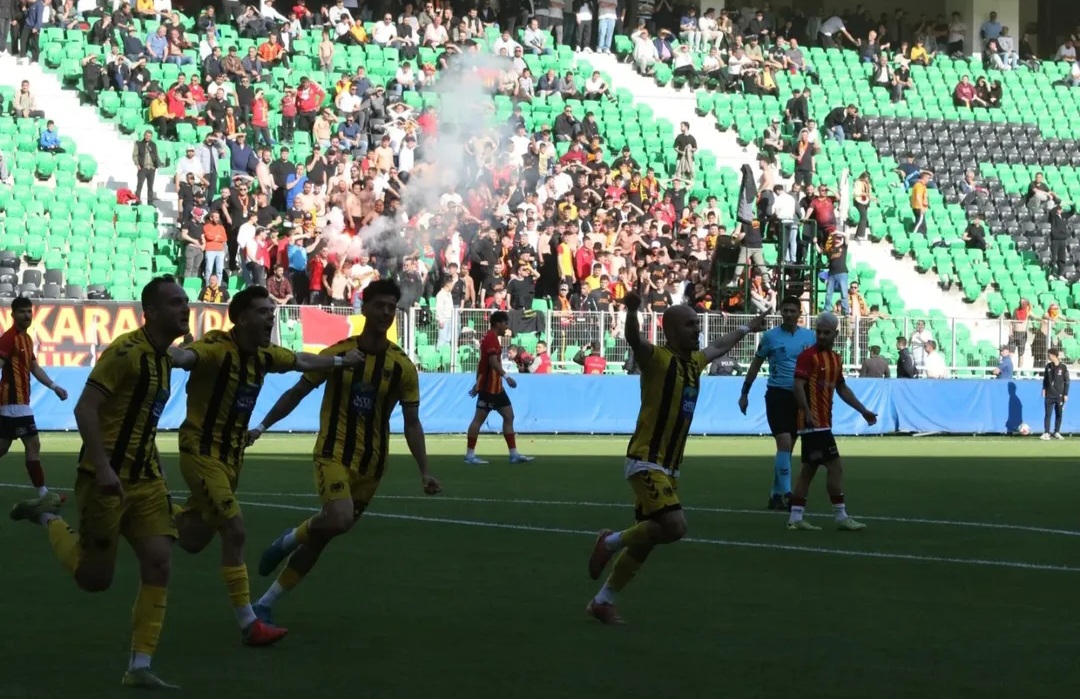 As Akyazıspor son dakika golüyle BAL’a yükseldi