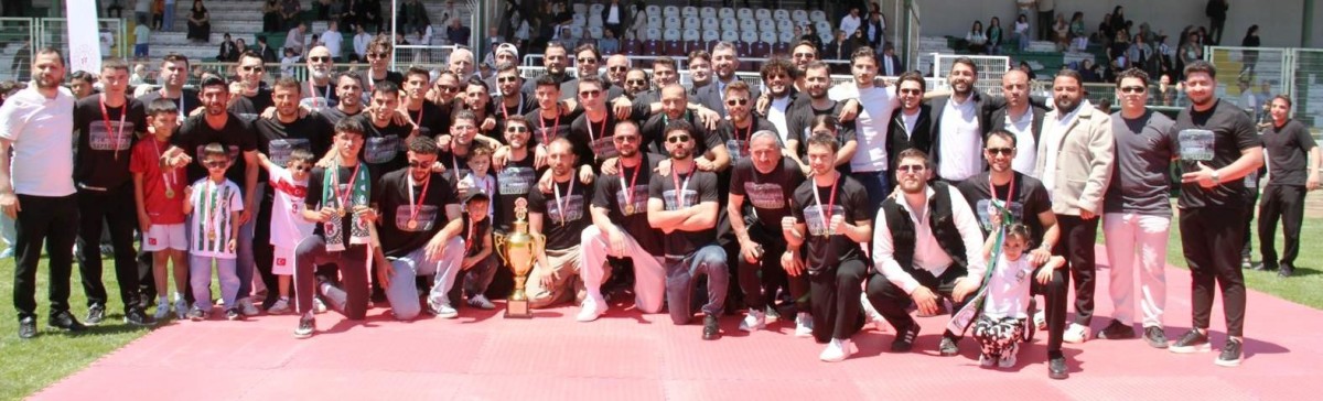 Sapancaspor kupasını aldı