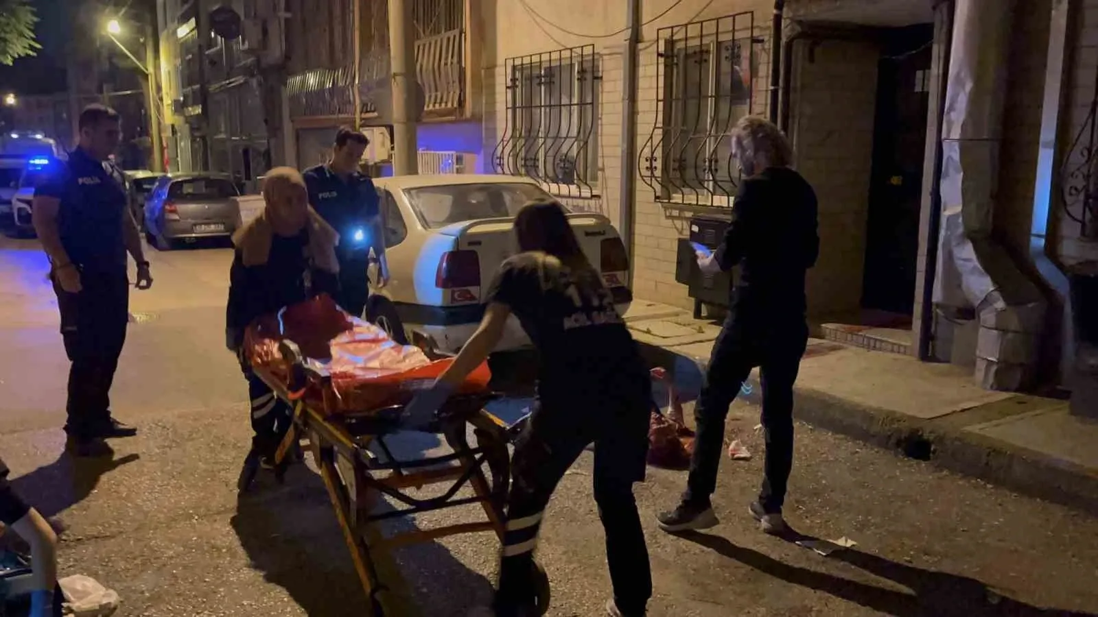 Bursa’da dehşet gecesi: Anne ağır yaralandı, şüpheli kendine zarar verdi