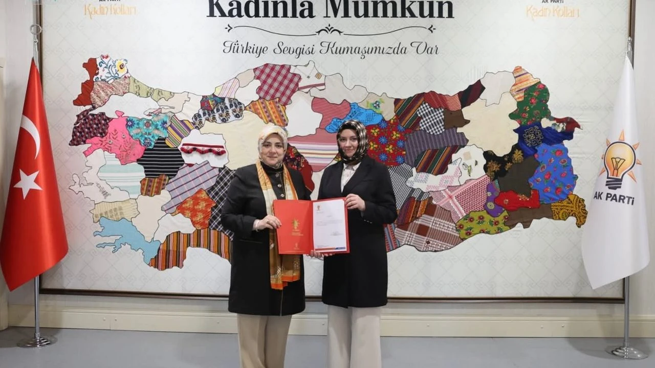AK Parti Hendek Kadın Kolları Başkanlığına Öznur Barutçu atandı