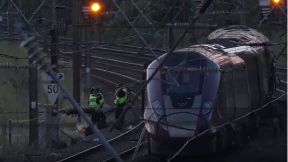 İngiltere’de İki Tren Çarpıştı: 1 Ölü, 89 Yaralı