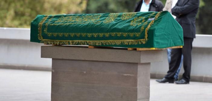 Sınavını Bitirdi, Annesinin Vefat Haberini Öğrendi