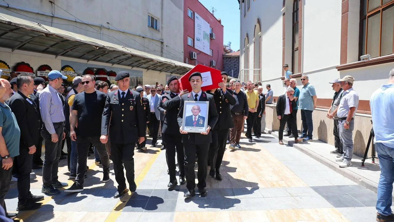 Okan Müderrisoğlu’nun babası Sakarya’da toprağa verildi