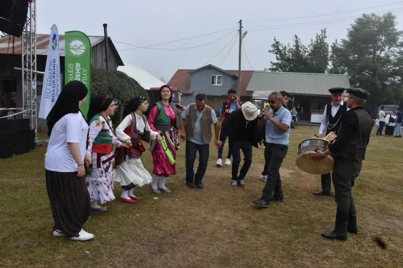 116 yıllık gelenek sürüyor: Dikmen Yaylası'nda kemençe ve horon coşkusu