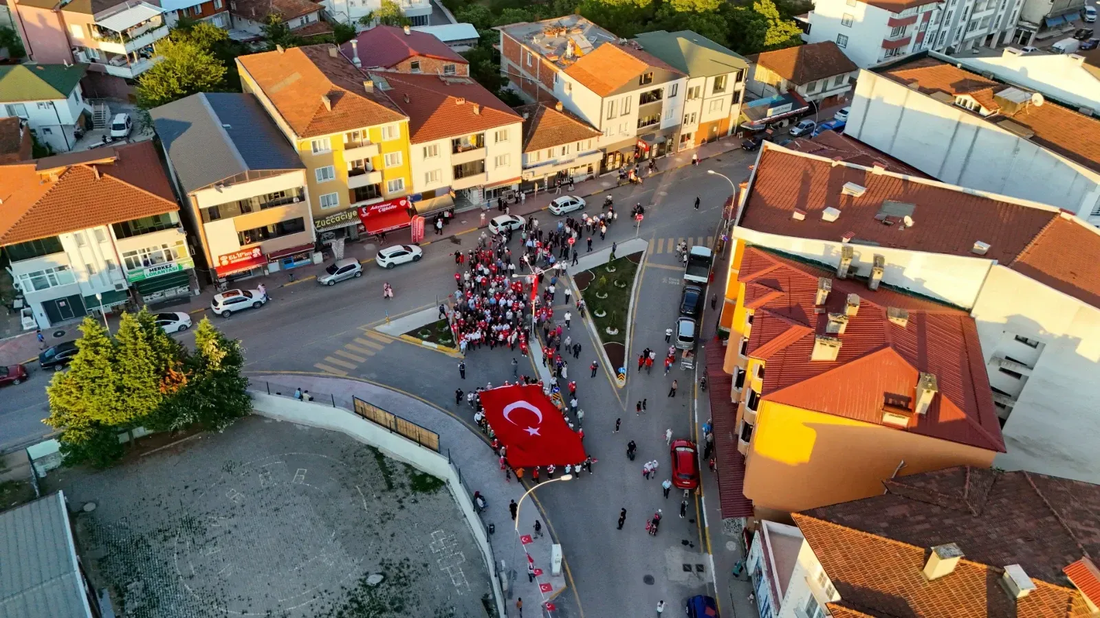 Binler aynı ruhta buluştu!