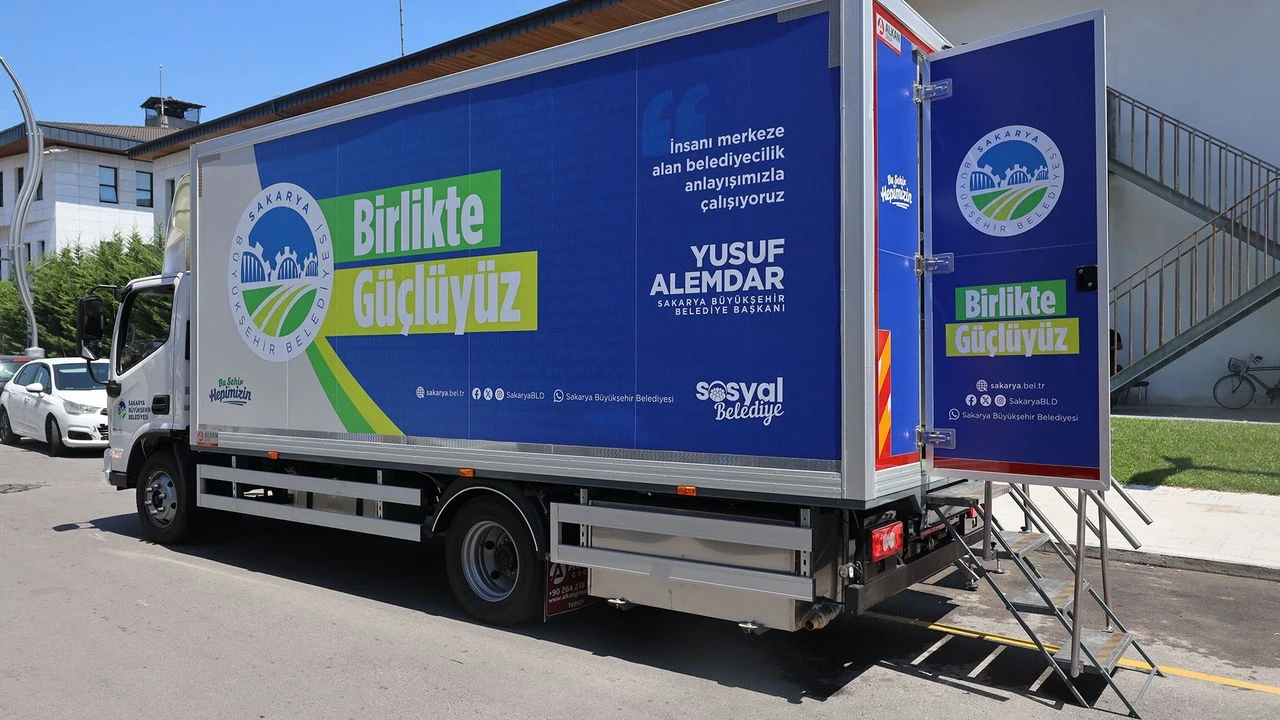 Büyükşehir'in mobil ikram aracı hizmete hazır