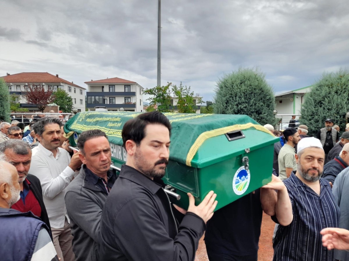 Eski siyasetçi Nizamettin Konakçı son yolculuğuna uğurlandı