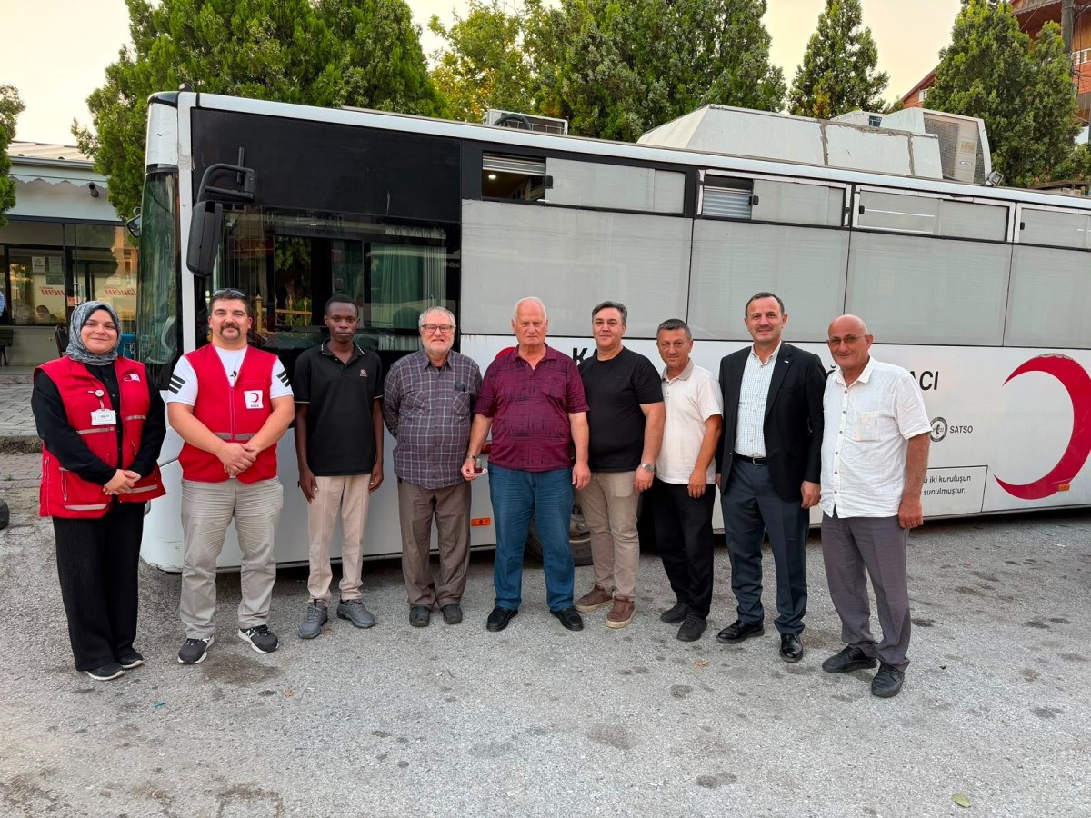 Akyazı'da örnek dayanışma: Küçücek Mahallesi'nden 54 ünite kan bağışı