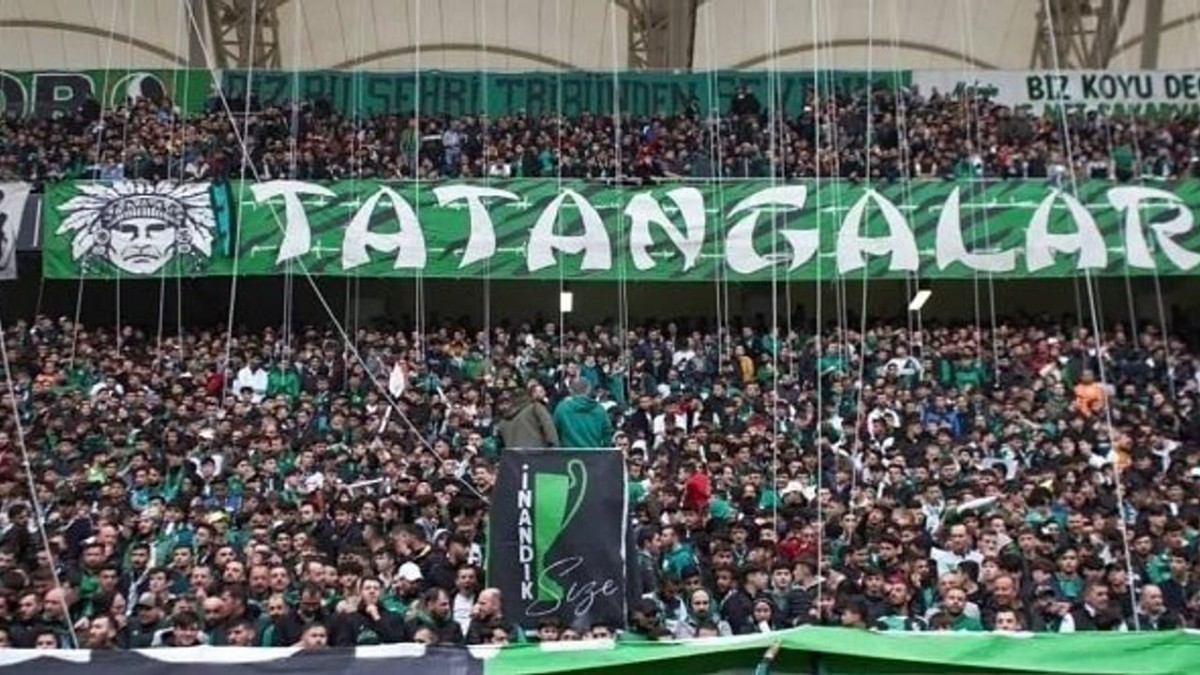 Tatangalar’dan çocuklara anlamlı Sakaryaspor sürprizi