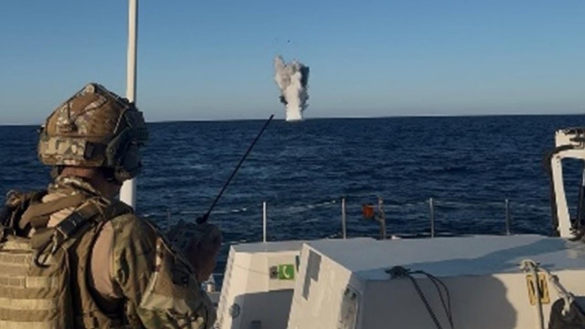 Karasu’da kamikaze alarmı! SAS timleri şüpheli cisimleri imha etti