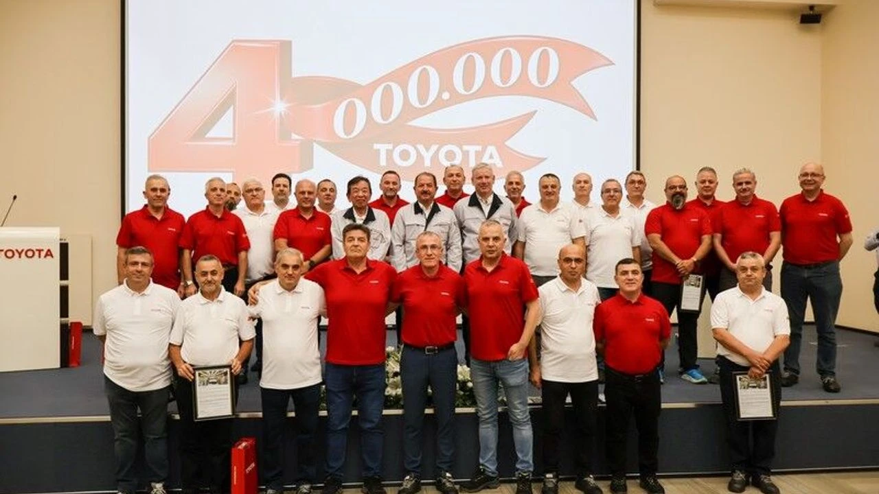 Toyota Türkiye 4 milyonuncu aracını banttan indirdi