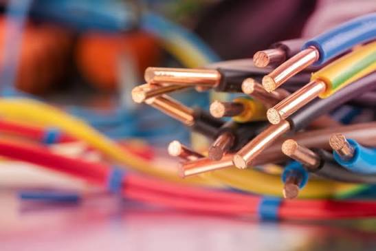 35 bin voltluk hatta büyük panik! Kablo koptu, elektrikler kesildi