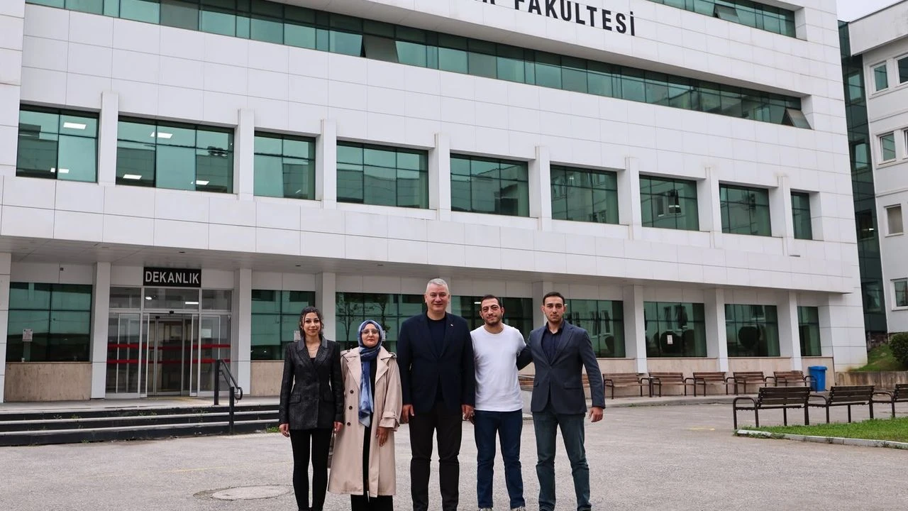 Osman Çelik, üniversiteli gençlerle buluştu