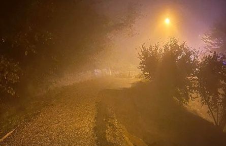 Akyazı’da heyelan nedeniyle yol ulaşıma kapatıldı