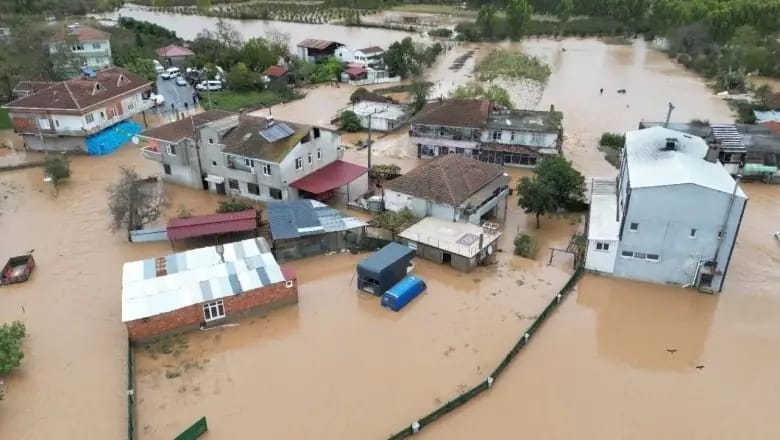 Sakarya’da sel sonrası hasar tespit çalışmaları sürüyor: 1280 ihbar değerlendirildi