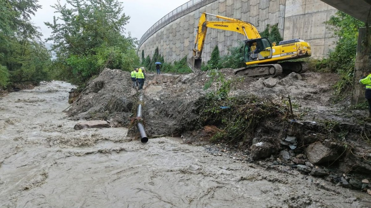 SASKİ’den heyelandan etkilenen altyapı hatlarına müdahale