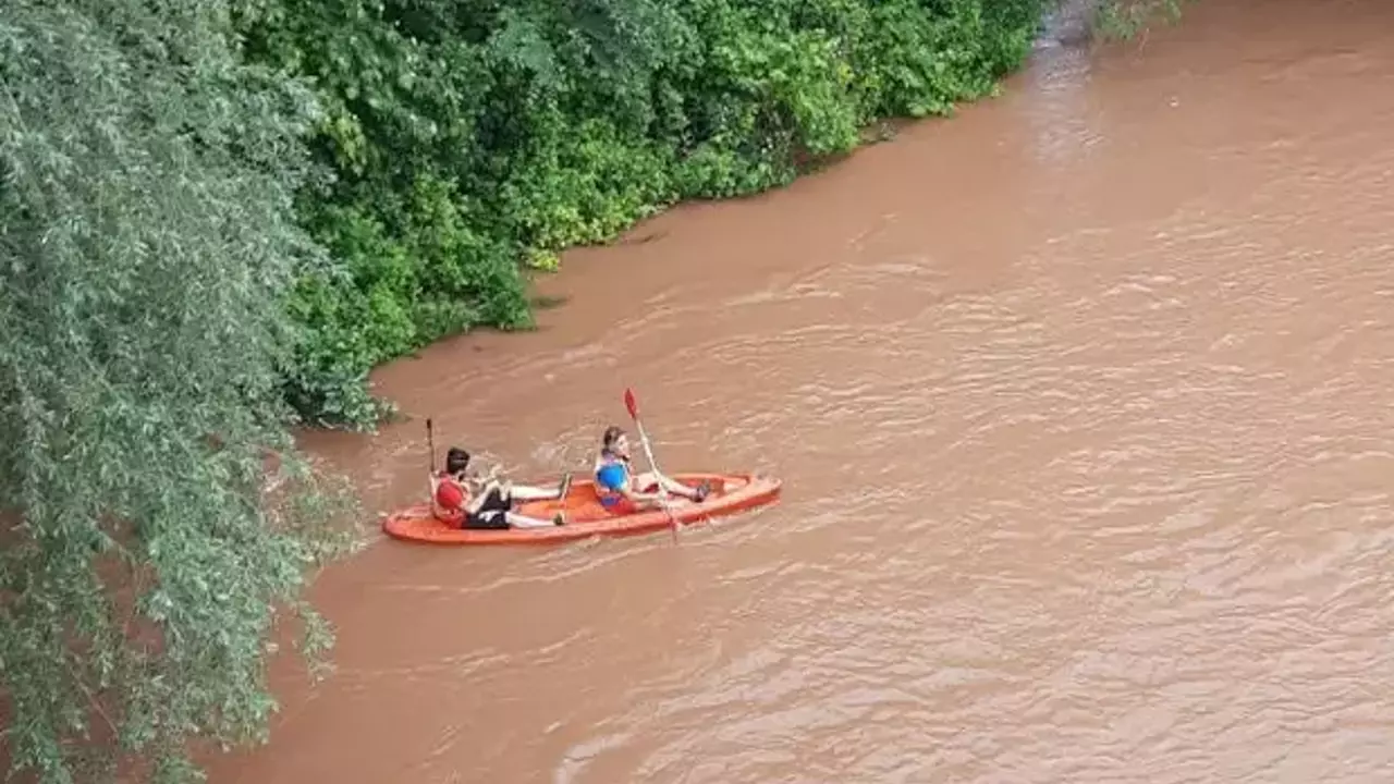 ESDAG üyeleri Sakarya Nehri'nde kano yaptı