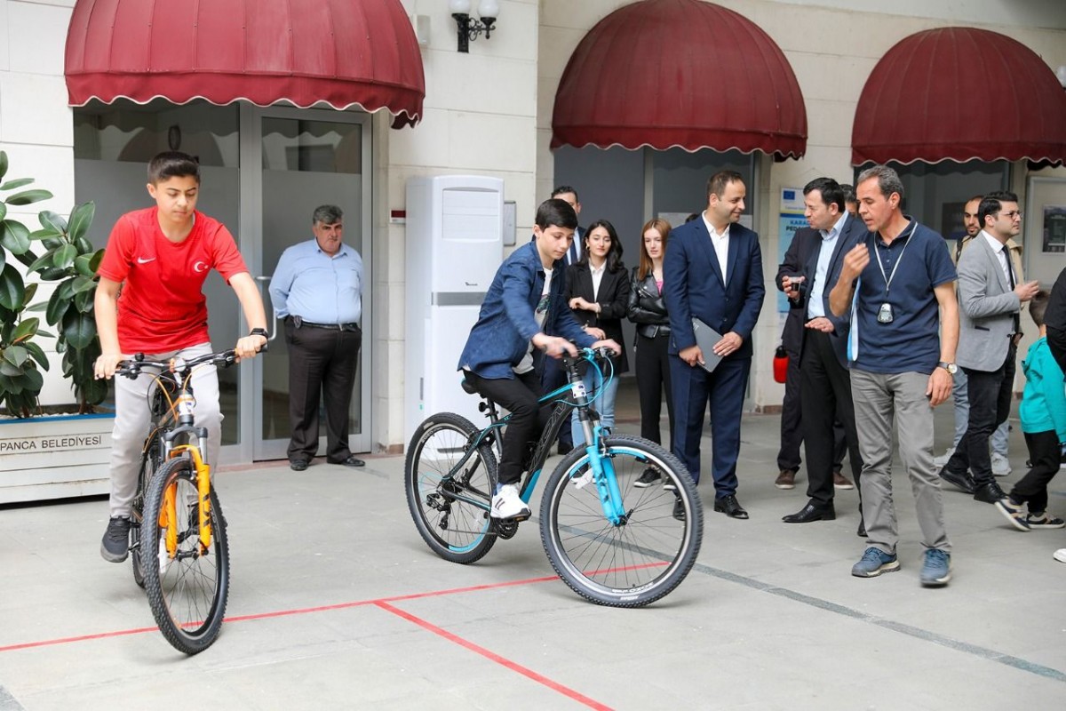 SUBÜ'de AB projesi için ‘Bisiklet Odası' açıldı