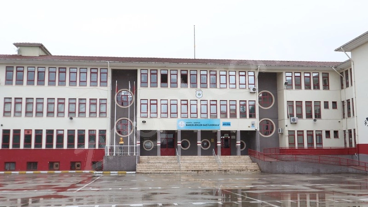 Serdivan'daki o okul deprem için güçlendirilecek! Yeni dönem ikili eğitimle başlayacak