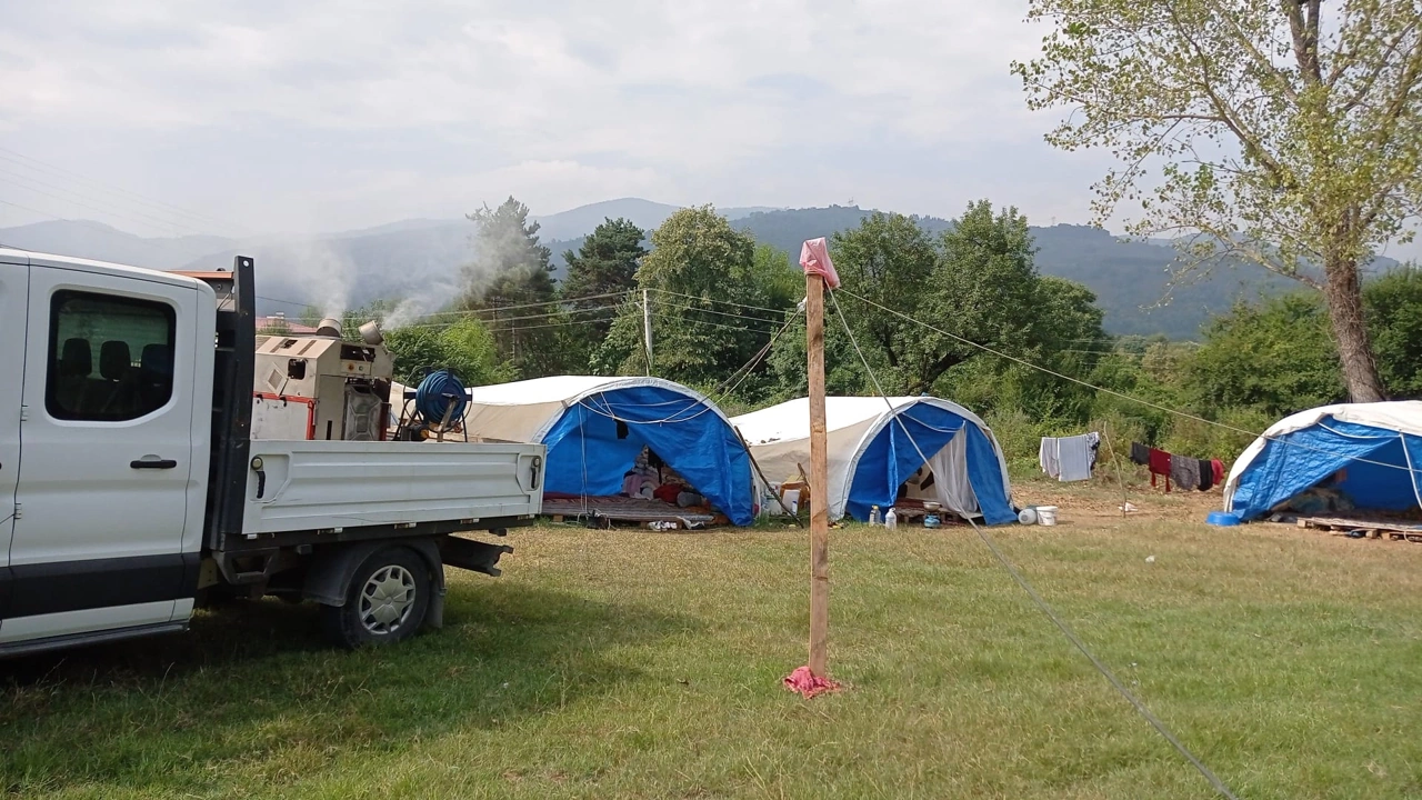Fındık işçilerinin çadırları ilaçlandı