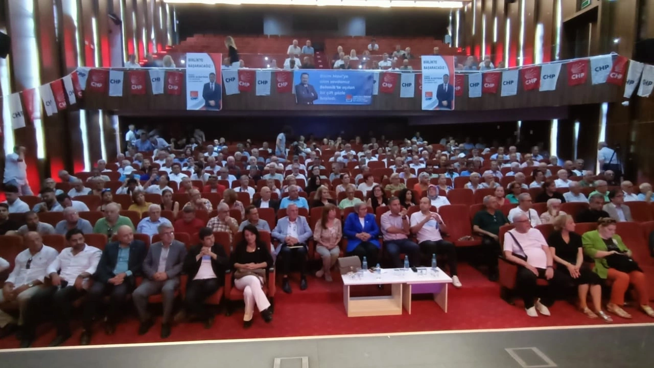 CHP Adapazarı İlçe Kongresi başladı