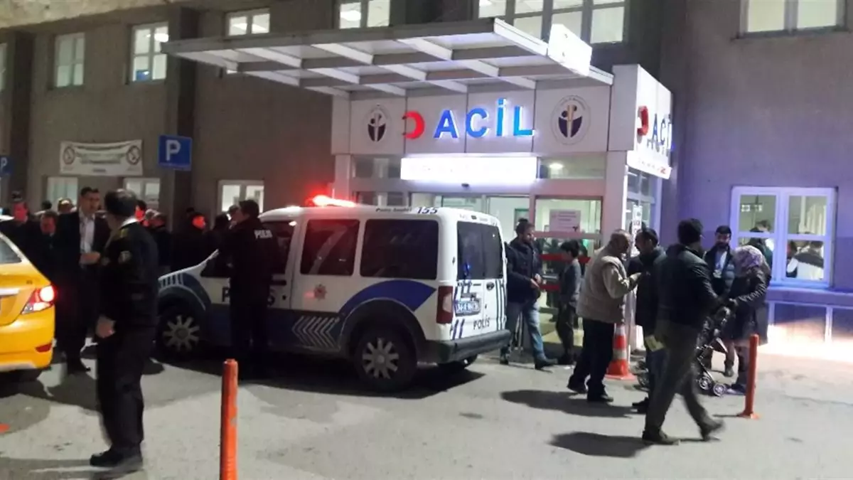 Hacettepe Üniversitesi Hastanesi Acil Servisi Önünde Bıçaklı Saldırgan Gözaltına Alındı