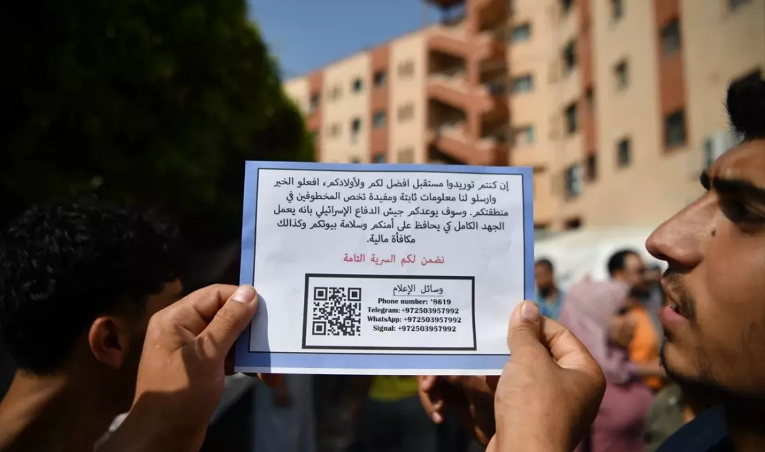 İsrail savaş uçakları Gazze'ye broşür attı! Esirlerle ilgili bilgi verene ödül verecekler