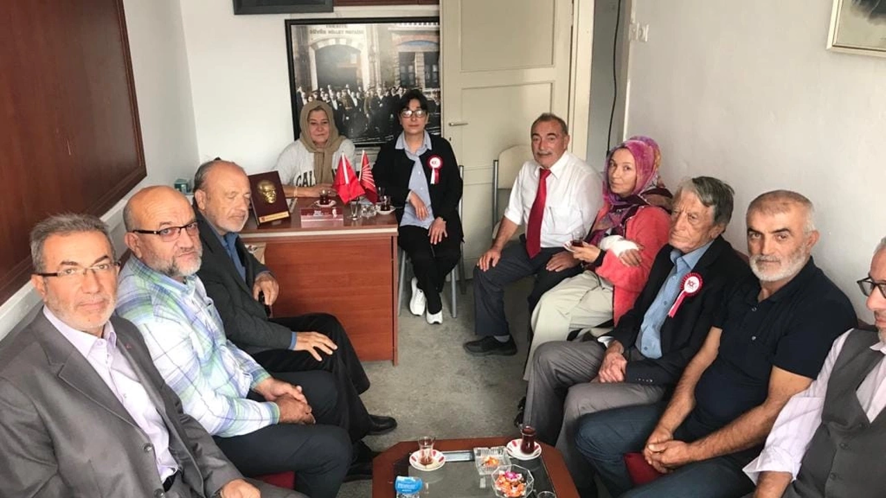 Saadet Partisi Taraklı İlçe Teşkilatı CHP'yi ziyaret etti